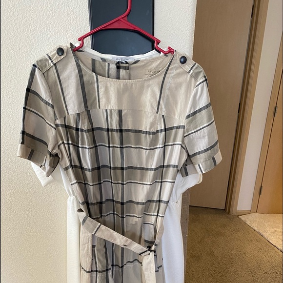 Burberry dress - Picture 2 of 5